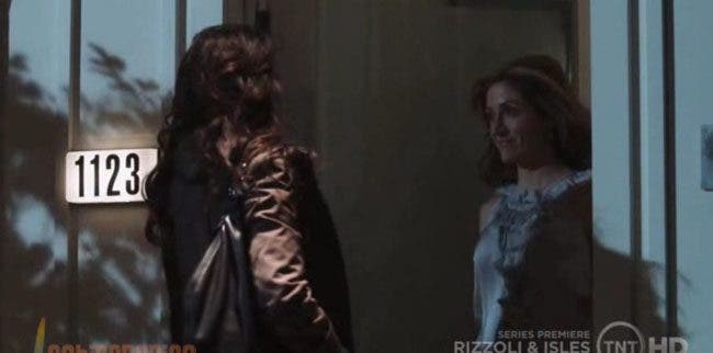 Rizzoli Isles 1x01 04