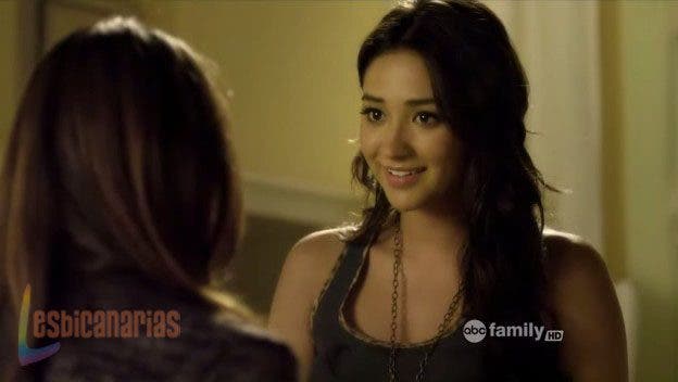 Pretty Little Liars 2x02 11