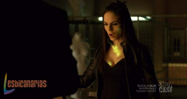 Lost Girl 2x18 03