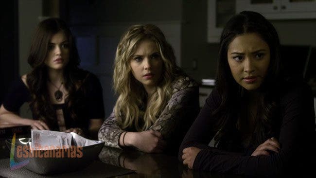 Pretty Little Liars 2x24 06