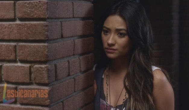 Pretty Little Liars resumen de episodio 3×01