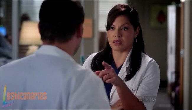 Callie hablando con Alex