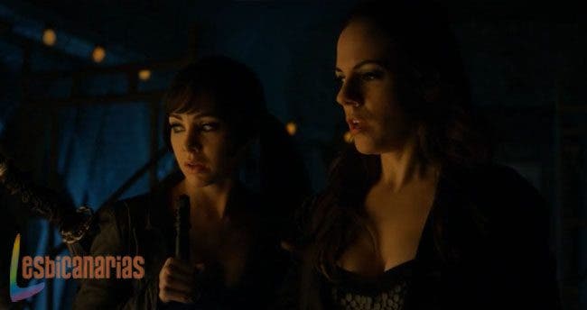 Bo y Kenzi investigando