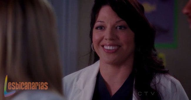 Callie y Arizona hablando de niñeras