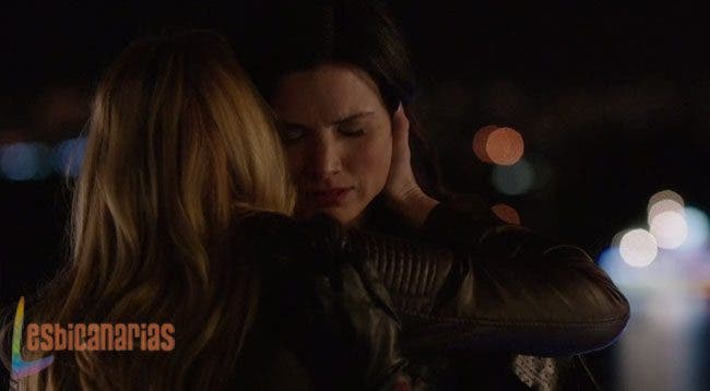 Nyssa y Sara arrow