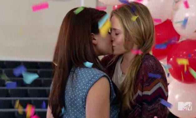 Faking it resumen de episodio 1×01 Amy y Karma