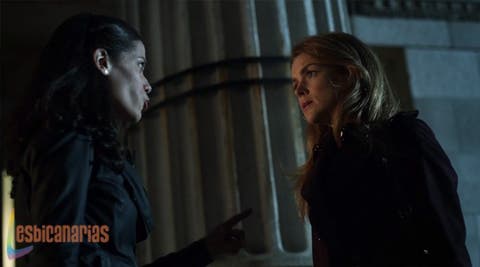 Barbara y Renee en Gotham