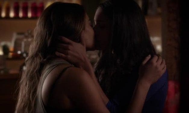 Pretty Little Liars 5×18: Emily y Talia