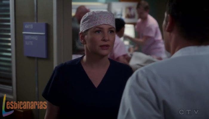 Arizona hablando con Alex en anatomía de Grey