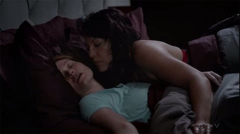 callie y Penny en la cama