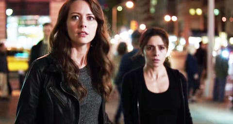 Root y Shaw huyendo