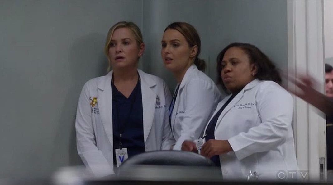 Arizona, Jo y Bailey asustadas