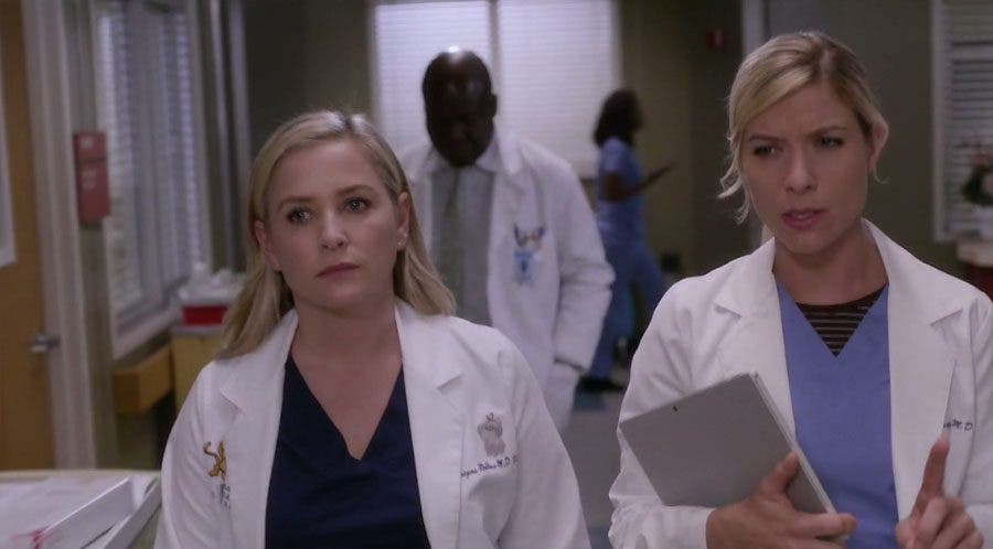 Arizona y Leah hablan de su paciente