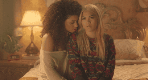 Hayley Kiyoko vídeo Sleepover