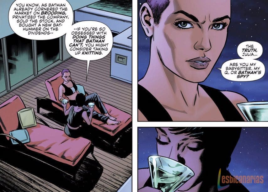 Kate Kane y Julia Pennyworth hablando