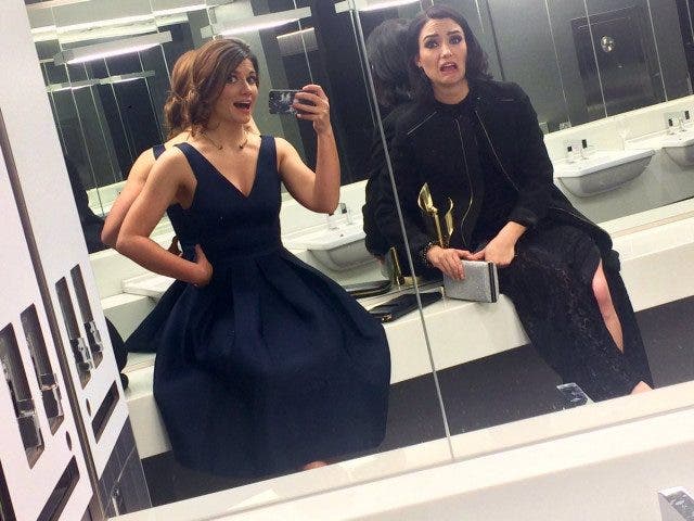 Natasha Negovanlis y Elise Bauman en los Canadian Screen Awards