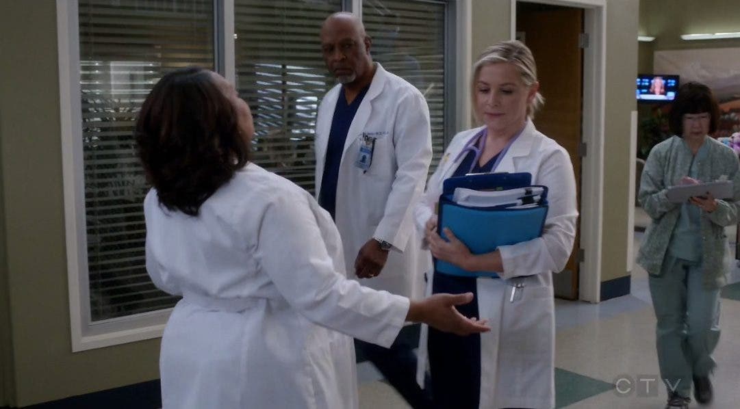 Arizona esquivando a Webber