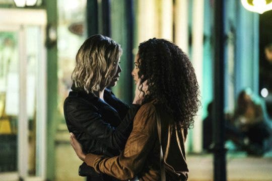 Freya & Keelin: La nueva pareja lésbica de The Originals