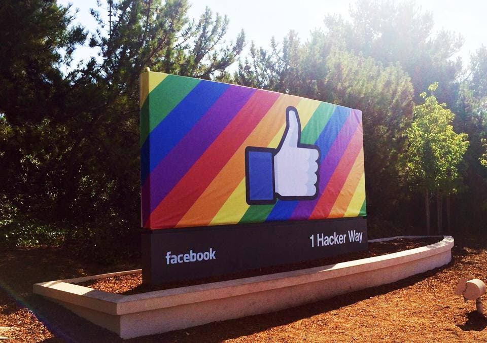 Facebook Orgullo LGBT