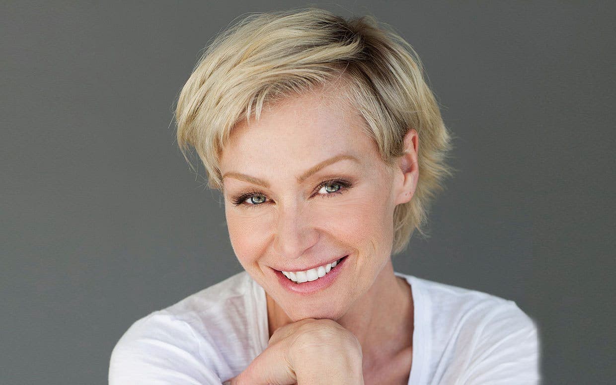 Portia de Rossi será pareja de  Joely Richardson en Nip/Tuck