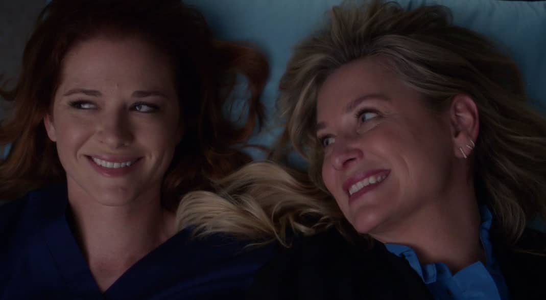 April y Arizona sonriendo