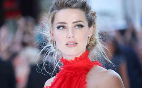 Amber Heard vestido rojo