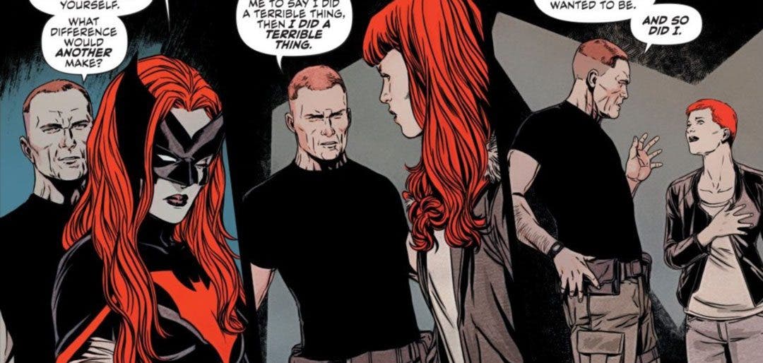 Batwoman y El General Kane hablando