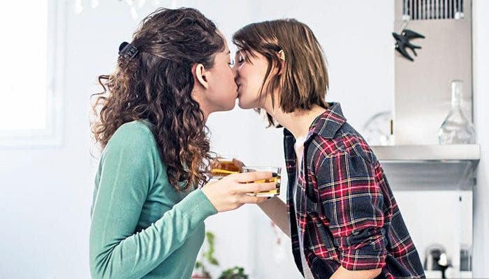 ¿Por qué las heterosexuales salen con lesbianas?