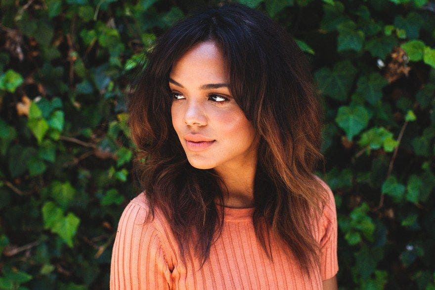 Tessa Thompson se declara bisexual con este mensaje