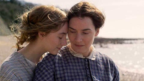 Saoirse Ronan y Kate Winslet en Ammonite