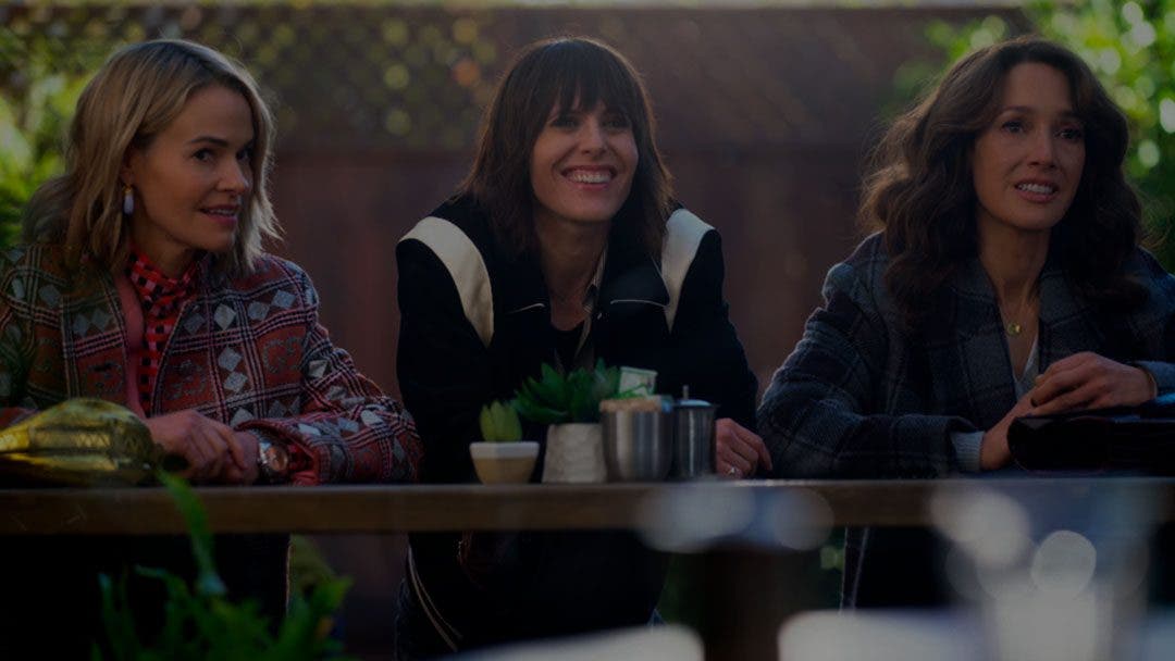 Protagonistas de The L Word Generation Q sonriendo