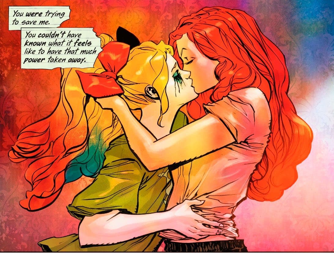 Harley Quinn y Poison Ivy besándose