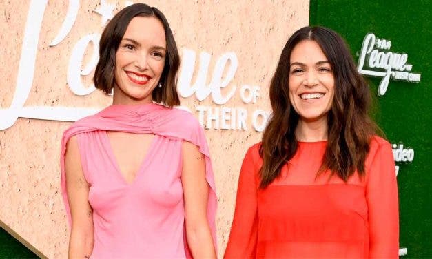 Abbi Jacobson y Jodi Balfour se han comprometido para casarse