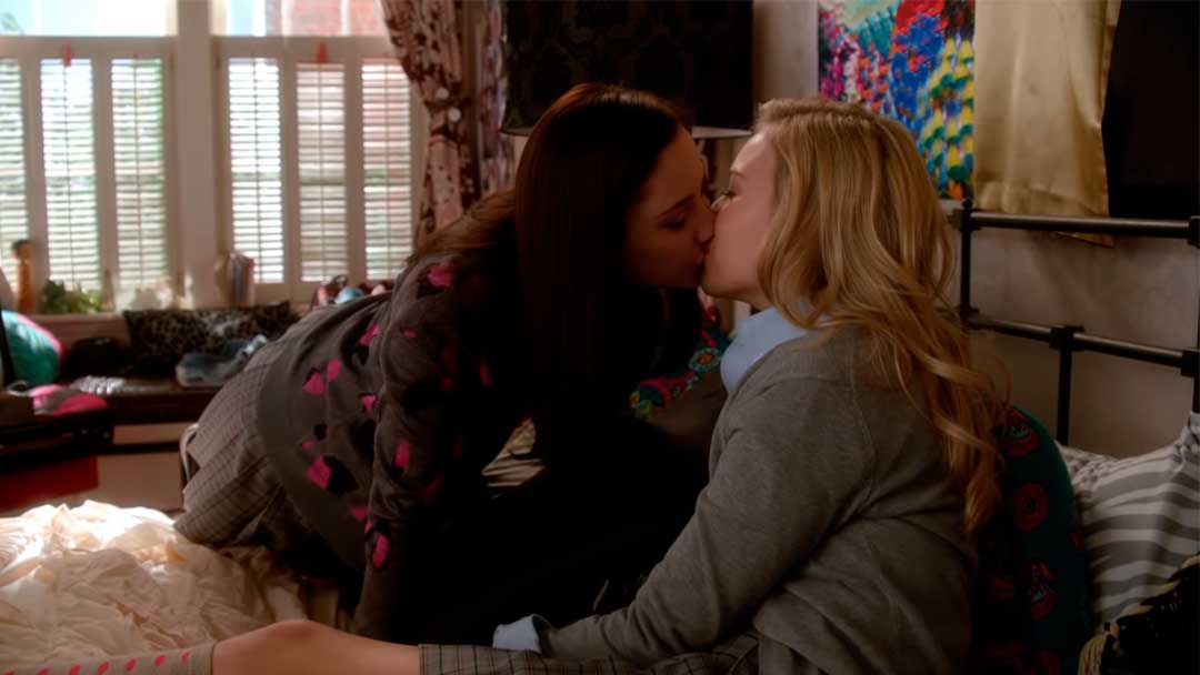 Greer y Brenna la pareja lésbica de Chasing Life