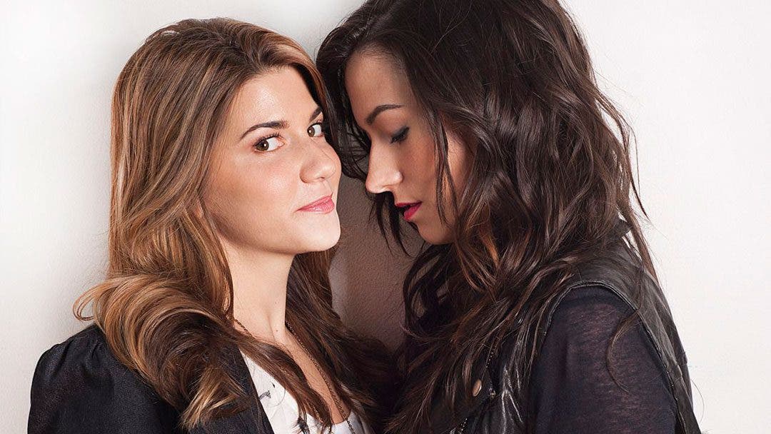 Laura y Carmilla: la pareja lésbica de Carmilla